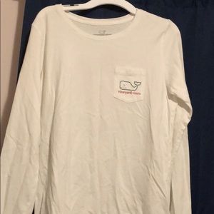 Christmas vineyard vines tee